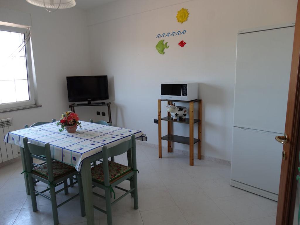 Appartamento La Collinetta กอนเนซา ภายนอก รูปภาพ