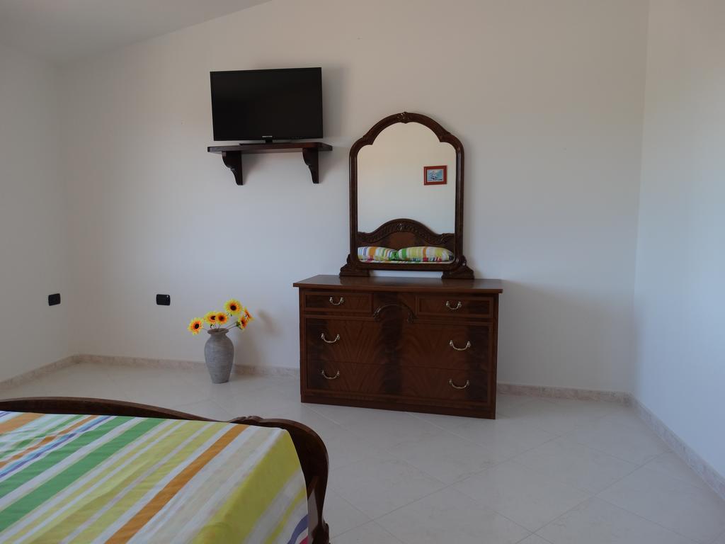 Appartamento La Collinetta กอนเนซา ภายนอก รูปภาพ