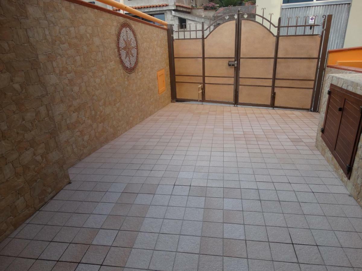 Appartamento La Collinetta กอนเนซา ภายนอก รูปภาพ